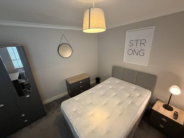  Refurbished Luxury House Share | All Bills I Main Photo