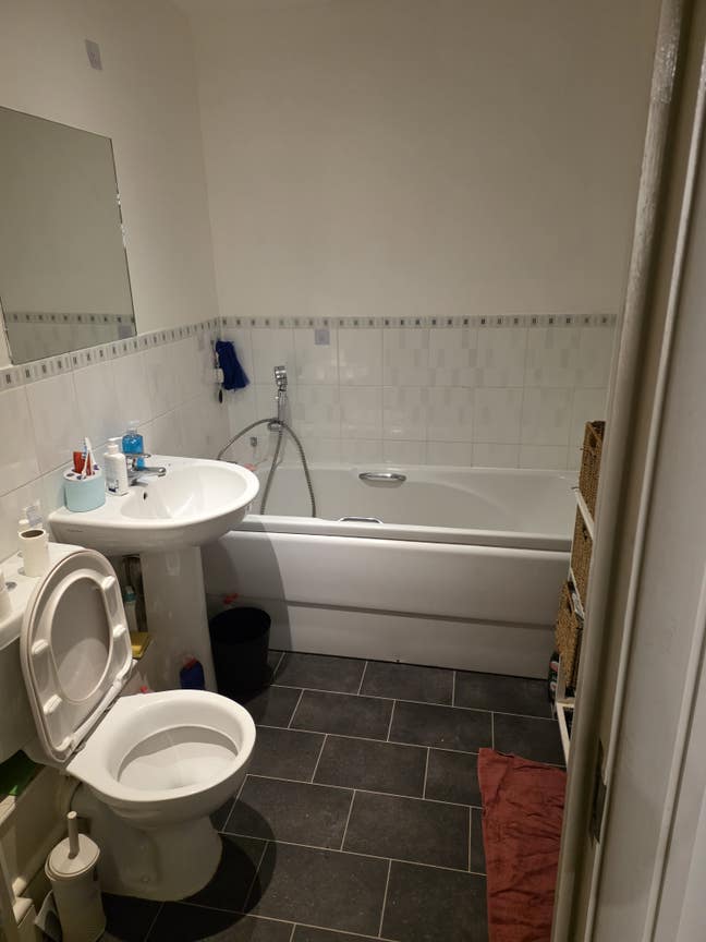 Double bedroom with own bathroom and toilet  for r Main Photo