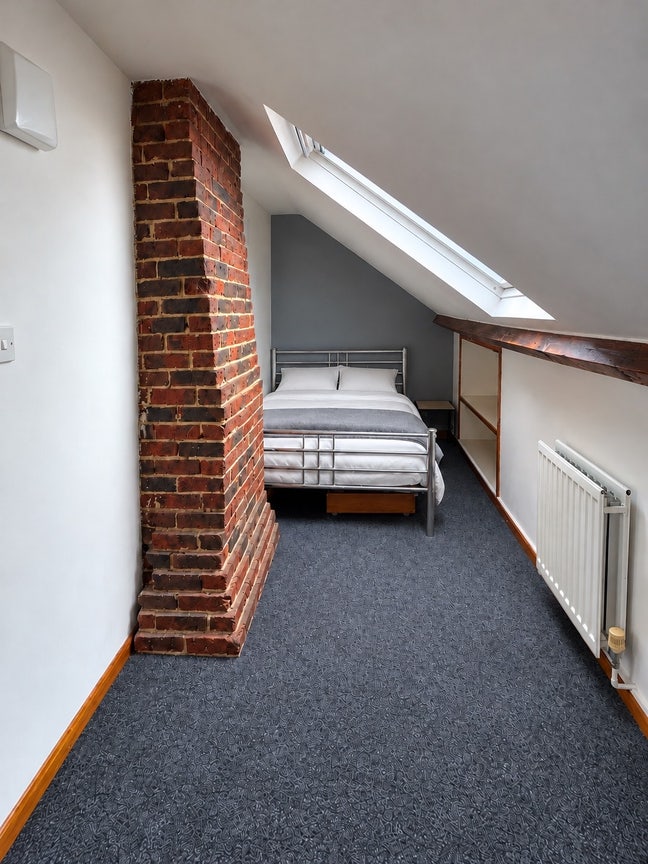 ⭐️ Doubles Rooms - One with 1 En-suite - Newport  Main Photo