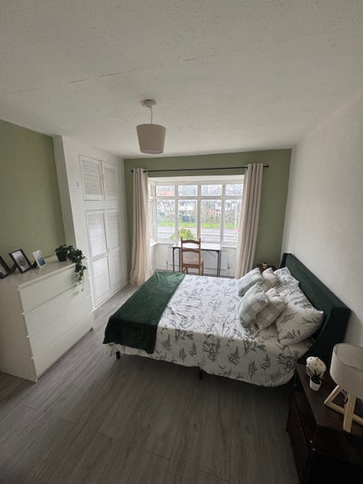 Double Room Available Main Photo
