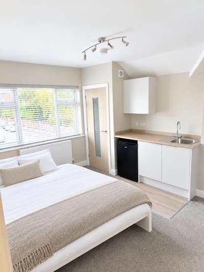 Newly refurbished HMO Main Photo