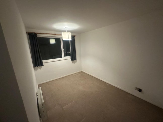 Double room for rent , including bills Main Photo