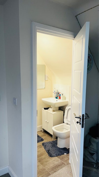 Double ensuite room Main Photo