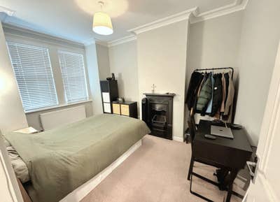 Double Bedroom in a Newly Refurbed 2 bed Flat Main Photo