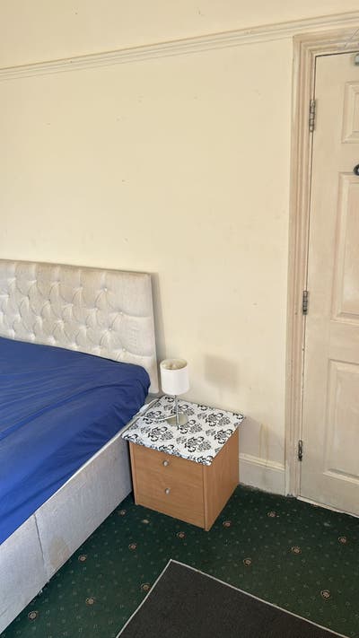 Room available  Main Photo