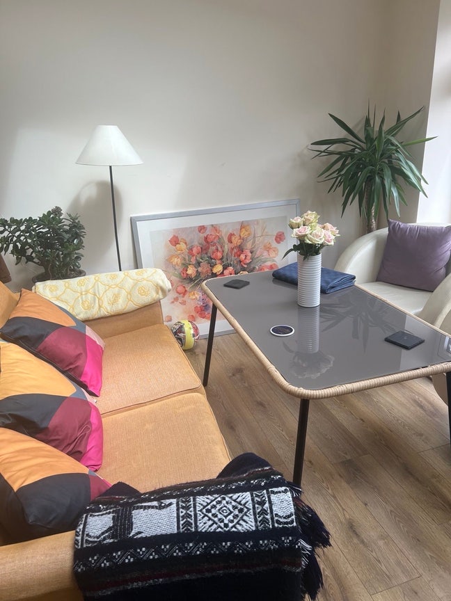 Two double bedrooms close to Surbiton Station Main Photo
