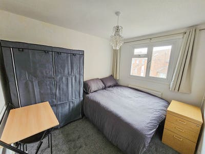 Double Room, Bills Included Shared 4 Bed Main Photo