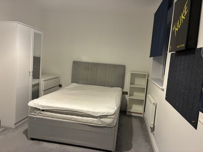 🏡 Short-Term Student Room Available  Main Photo