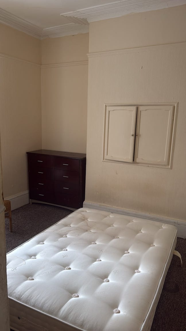 Single Room 700pcm Plumstead  Main Photo