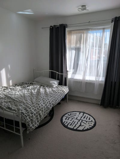 Double room for rent all bills included  Main Photo