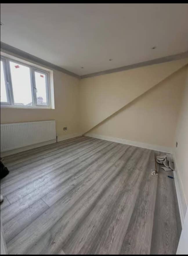 Double Room @ Upton Park Main Photo