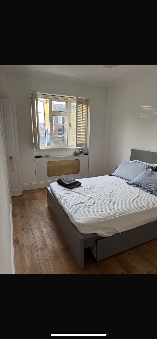 Stunning Double En-Suite Room in Old Brompton Road Main Photo