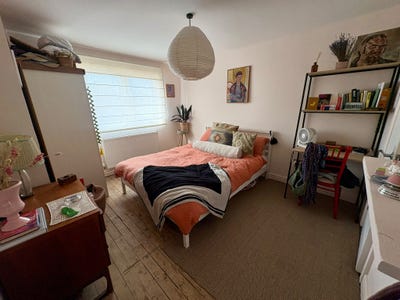 Double Bedroom / en-suite in Camberwell flat LGBTQ Main Photo