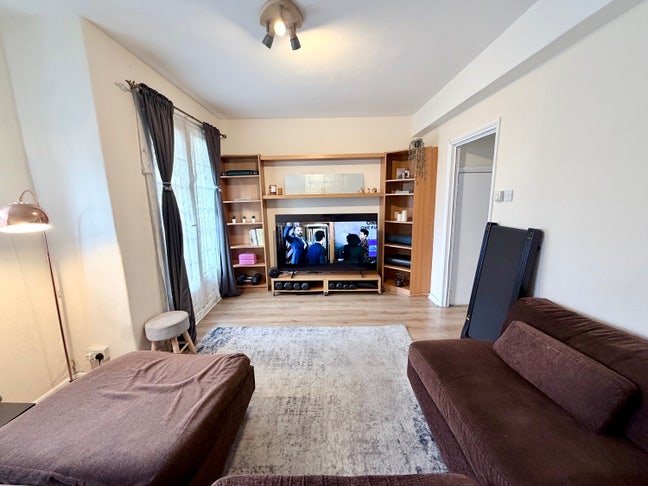 Double bedroom in spacious 2 bedroom flat, Clapham Main Photo
