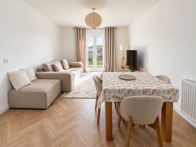 Furnished Double Room Available - Glasgow G20 Main Photo