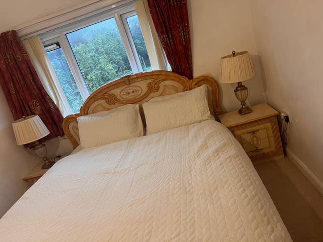 A Spacious 1 Double room for rent in B31 1rs Main Photo