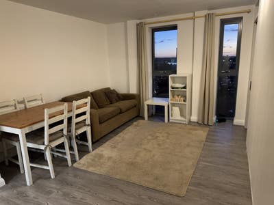 1 Bed Flat With Stunning Views & Secure Parking Main Photo