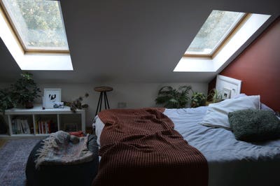 Huge En-Suite Attic Bedroom in Tottenham Hale  Main Photo