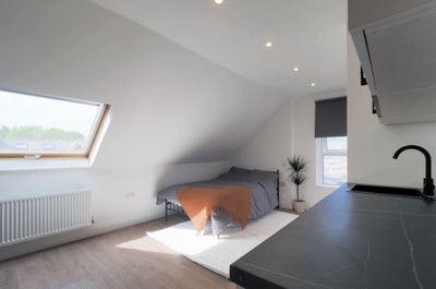 🏡 Couple Double En-Suite Rooms – Ealing W5 Main Photo