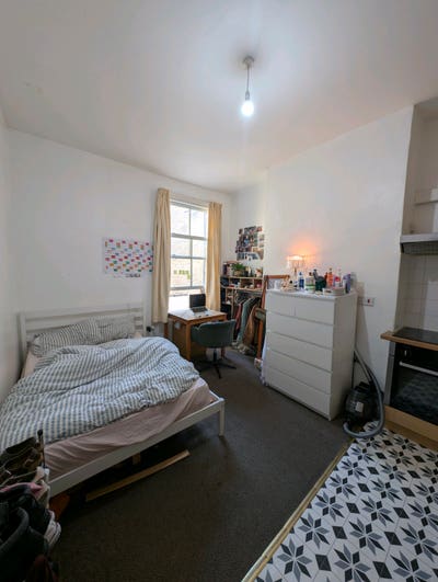 Bedsit in Vauxhall/nine elms Main Photo