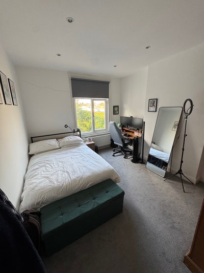 Spacious Double Room in Wimbledon Main Photo
