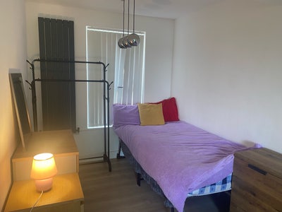 Beautiful Room to Rent Main Photo