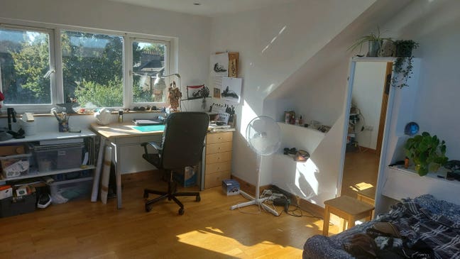 Sunny double room with ensuite bathroom  Main Photo