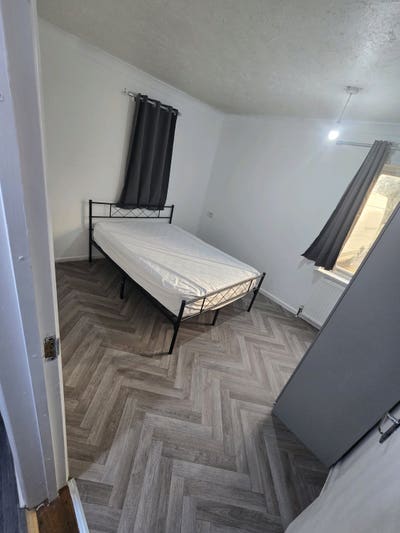New refurbished property near university  Main Photo