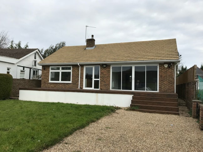 Two Double Bedrooms in Riverside House  Main Photo