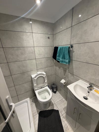 Studio Flat Northolt Middlesex UB5 (Heigh) Main Photo