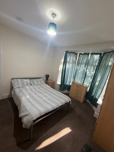 Furnished Double Bedroom  Main Photo