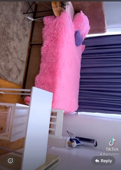 Beautiful, Clean& Spacious Room to Rent- Main Photo
