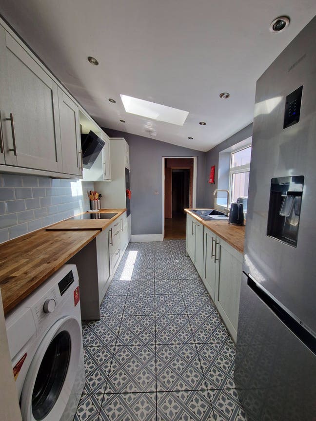 Two Rooms Near Redditch Town Centre Main Photo