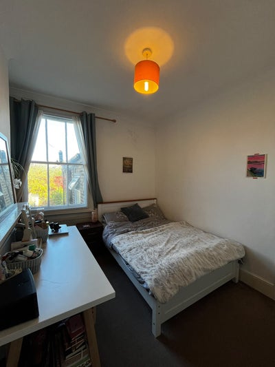 Double room - 5min from Mile End station Main Photo