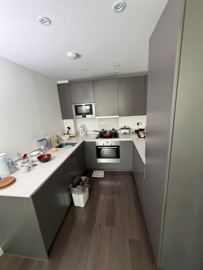 Double Room Available In East Croydon  Main Photo