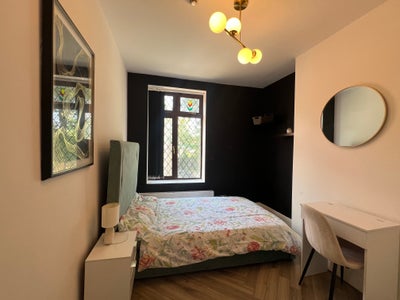 Fantastic Rooms Available in Failsworth Main Photo