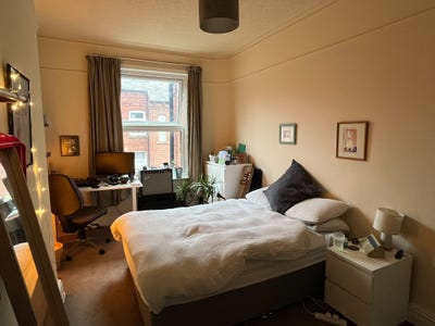 Looking for a replacement housemate. Main Photo