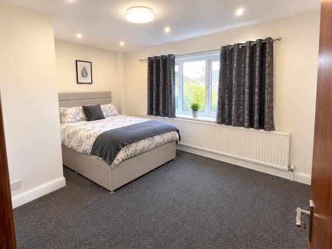 🏡 Double Room Available in Romford RM5 Main Photo