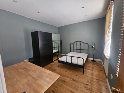 Double Ensuite Room in Surrey Quays Main Photo