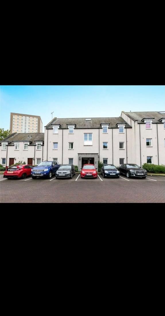 One bedroom available in a two bedroom apartment Main Photo