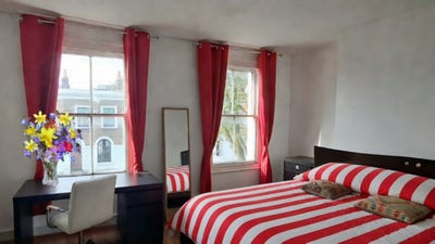 Laarge room for rent in 4 bed house share N1 Main Photo