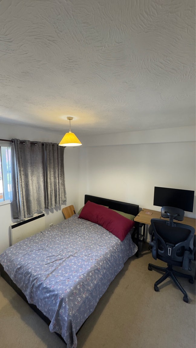 Double room for lodger  in North Acton  Main Photo