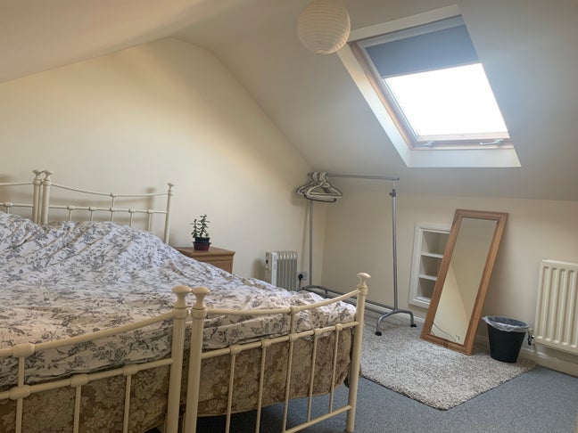 Cosy room in town centre  Main Photo