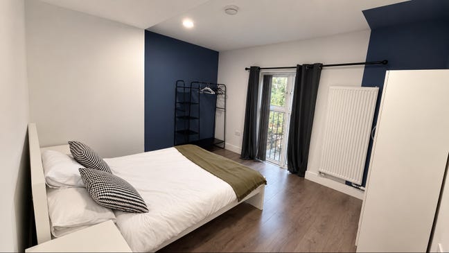 1-Bedroom First Floor Flat Available in NW5  Main Photo