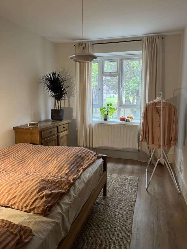Bedroom in Brixton Main Photo