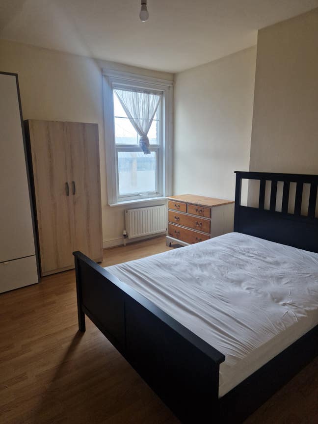 Lovely Double Room for Rent in Southwoodford  Main Photo