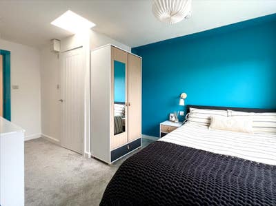 Large En-Suite in a Stunning 6-Bed House Share Main Photo