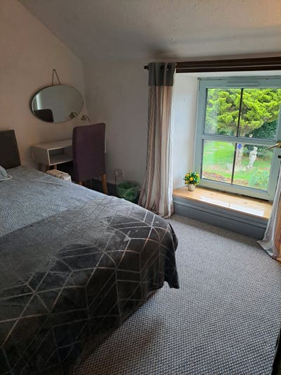 Large room with private kitchenette to rent Main Photo
