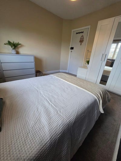  double room, strong WiFi. Parking. Main Photo