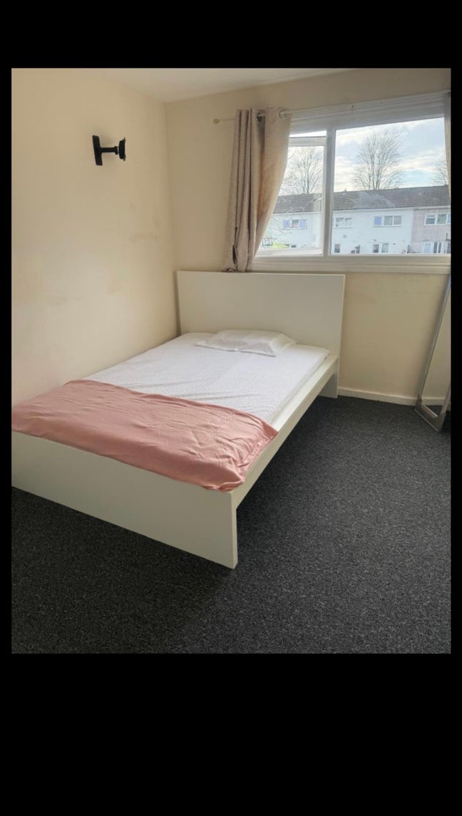    Double Room - All Bills Included  Main Photo